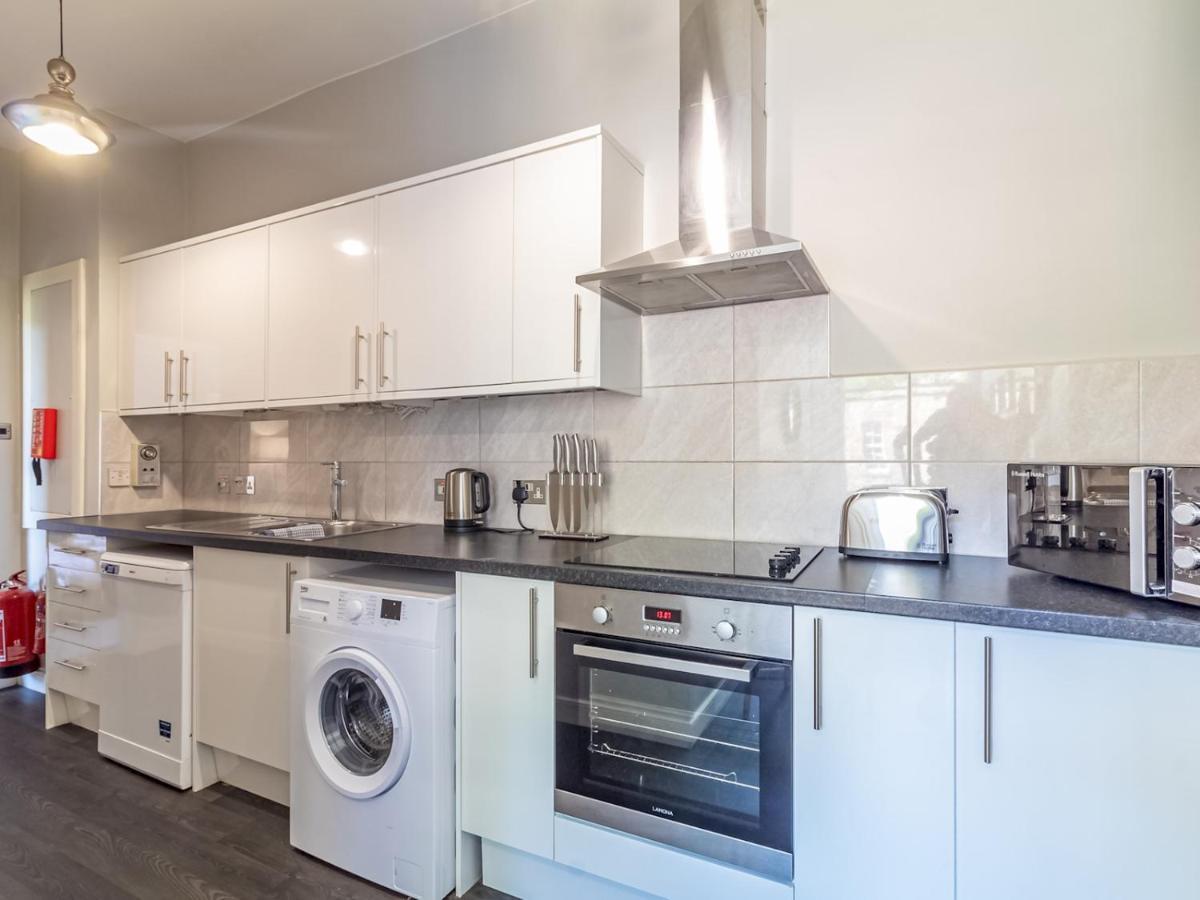Pass The Keys Spacious And Homely Flat On The Royal Mile Edimburgo Exterior foto