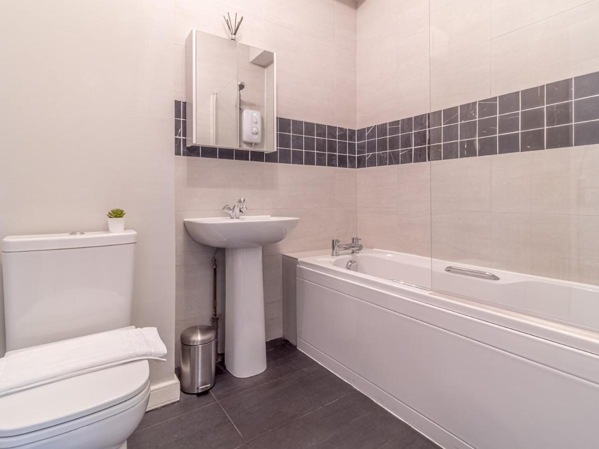 Pass The Keys Spacious And Homely Flat On The Royal Mile Edimburgo Exterior foto