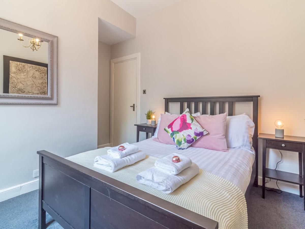 Pass The Keys Spacious And Homely Flat On The Royal Mile Edimburgo Exterior foto